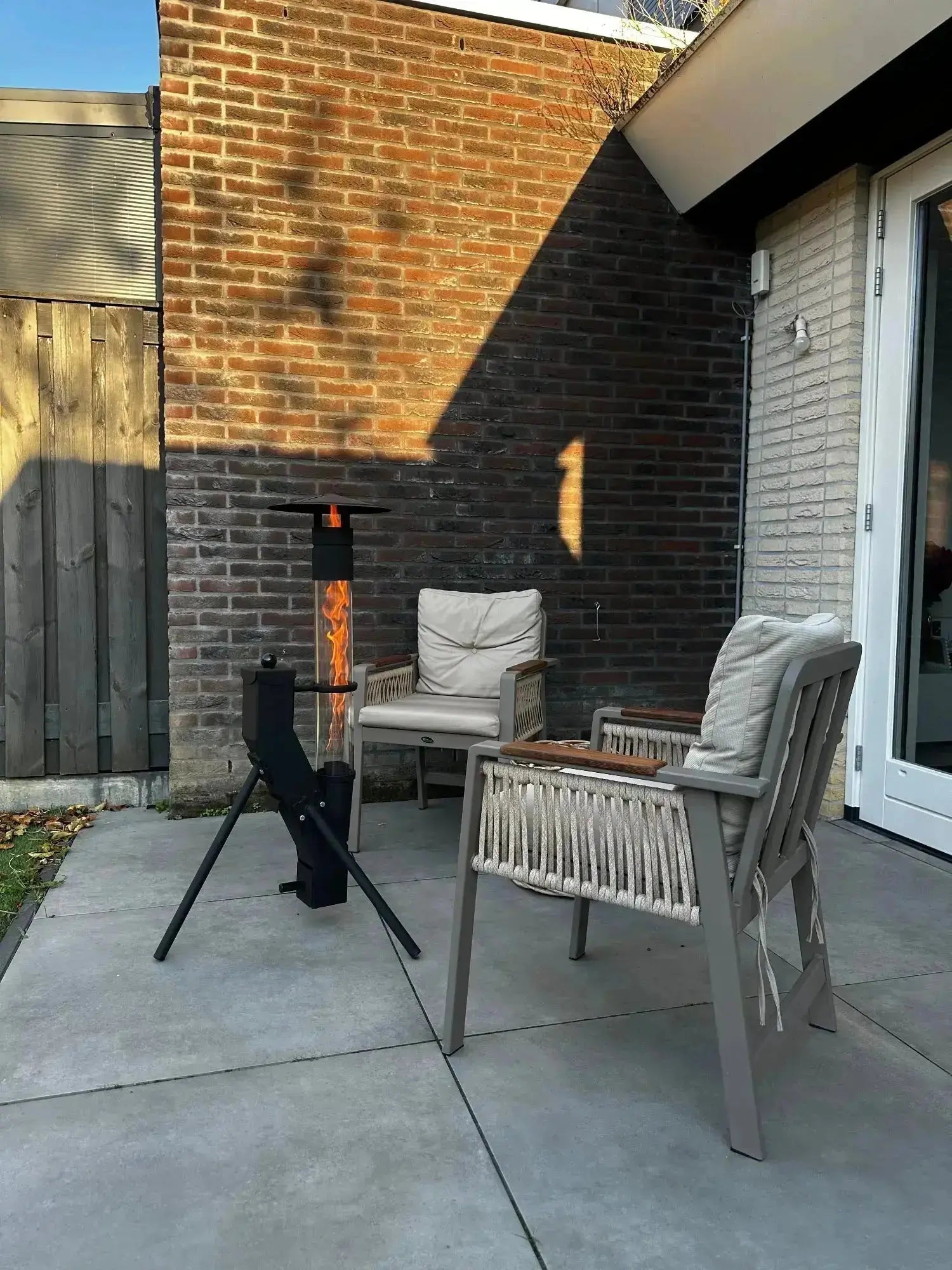 Flamesa Magnus Compact - Design elegante para varanda e terraço urbano