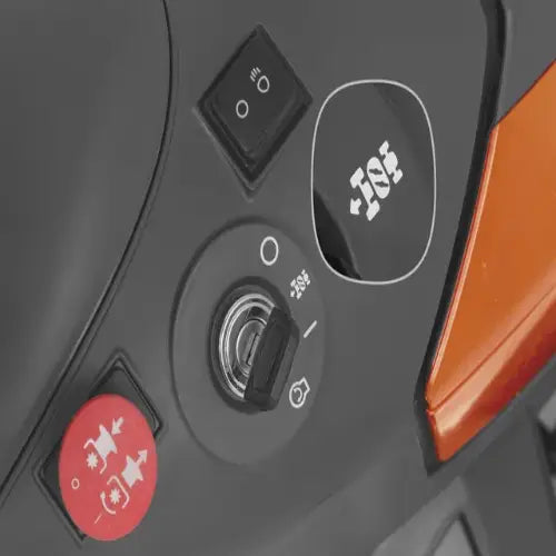 Husqvarna TS 114 - Descarga lateral e rodas anti-escalpe