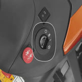 Husqvarna TS 114 - Vista lateral com transmissão hidrostática pedal